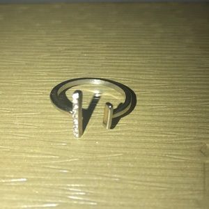 🤩trendy gapped ring🤩